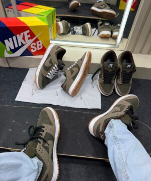 Nike Skateboarding Dunk Low Pro Verde Militar 8