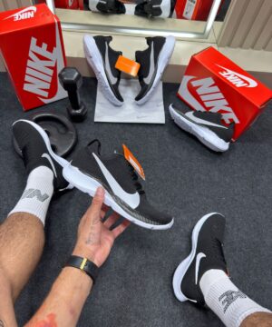 Nike Vapor Fly Premium Preto e Branco