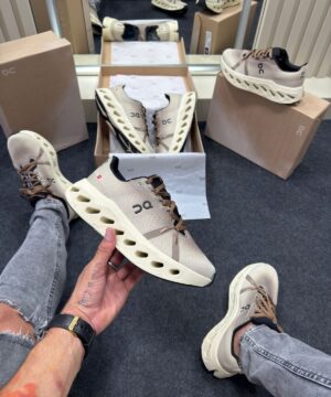 On Cloud Premium Importado Off White 7