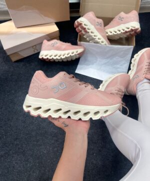 Tenis On Cloud Premium Rose 6
