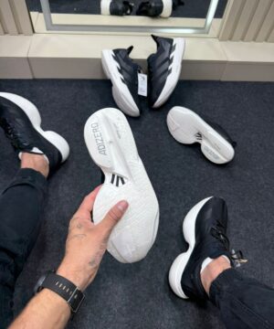 Adidas Adizero Adios Pro 4 Preto e Branco 3