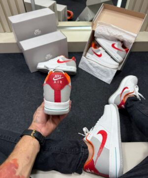 Air Force 1 Premium Branco Vermelho Laranja 9