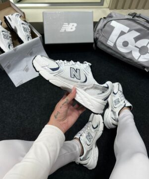 New Balance 530 Branco e Azul Marinho 6