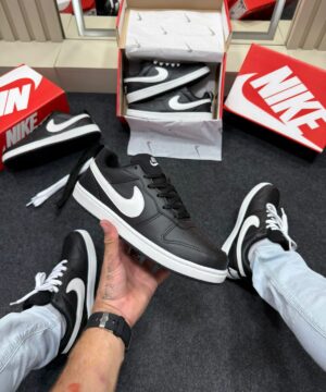 Nike Court Borough Low Preto e Branco