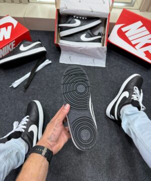 Nike Court Borough Low Preto e Branco 9