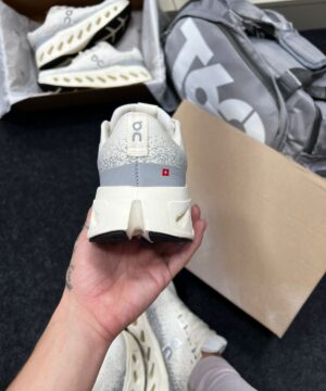 Oncloud Max Off White Nude 4