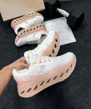 Oncloud Max Off White Rose 11