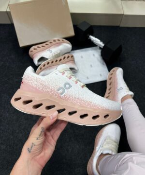 Oncloud Max Off White Rose