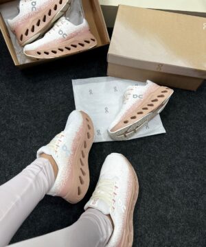Oncloud Max Off White Rose 5