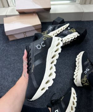 Oncloud Primeira Linha Preto Off White 3