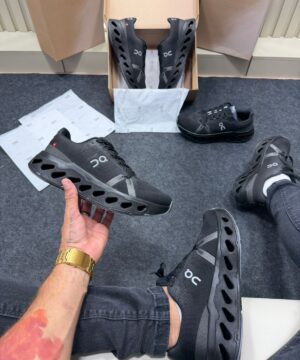 On Cloud Preto Masculino 8