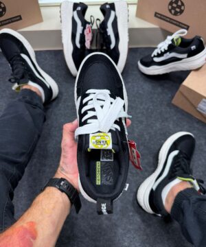 Vans Ultra Range Preto Branco 2