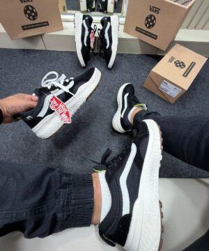 Vans Ultra Range Preto Branco 5