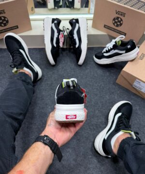 Vans Ultra Range Preto Branco 6