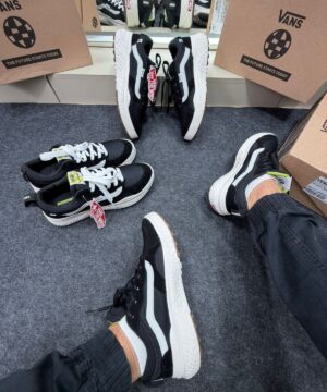 Vans Ultra Range Preto Branco 7