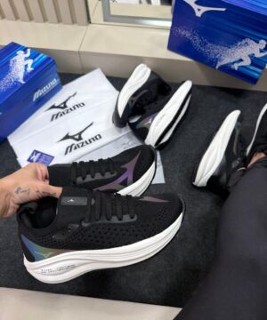 Mizuno Wave Vista Premium Preto e Branco 10