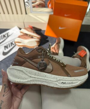 Nike Pegasus 41 Marrom e Branco 2