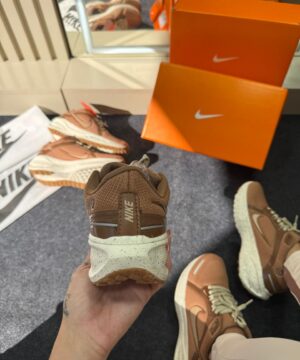 Nike Pegasus 41 Marrom e Branco 7