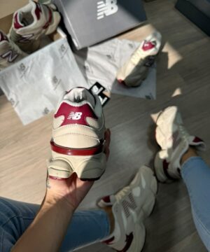 New Balance 9060 Bege Bordo 2