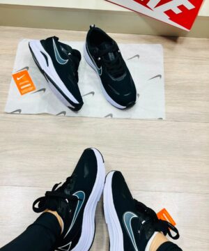 Nike Fit Preto e Branco 2