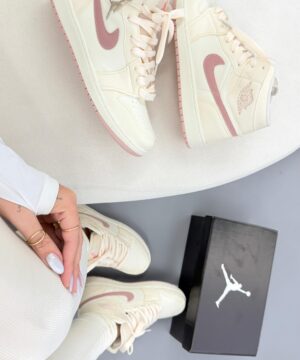 Bota Air Jordan Manteiga Flamingo 3