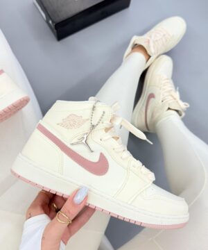 Bota Air Jordan Manteiga Flamingo