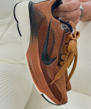 Nike Pegasus 42 Caramelo 3