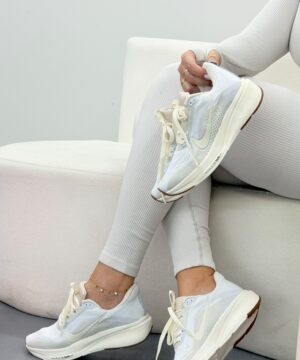 Nike Pegasus 42 Off White e Branco 4