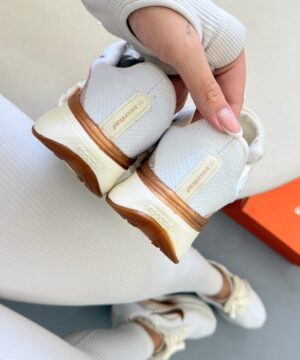 Nike Pegasus 42 Off White e Bronze 4