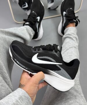 Nike Pegasus 42 Preto e Branco